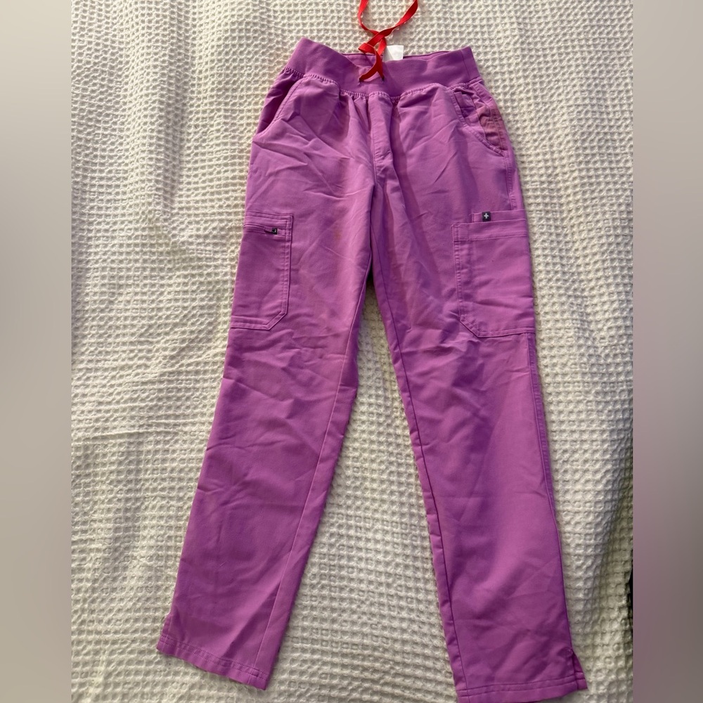 Figs scrubs pants xs/petite and figs scrub top small